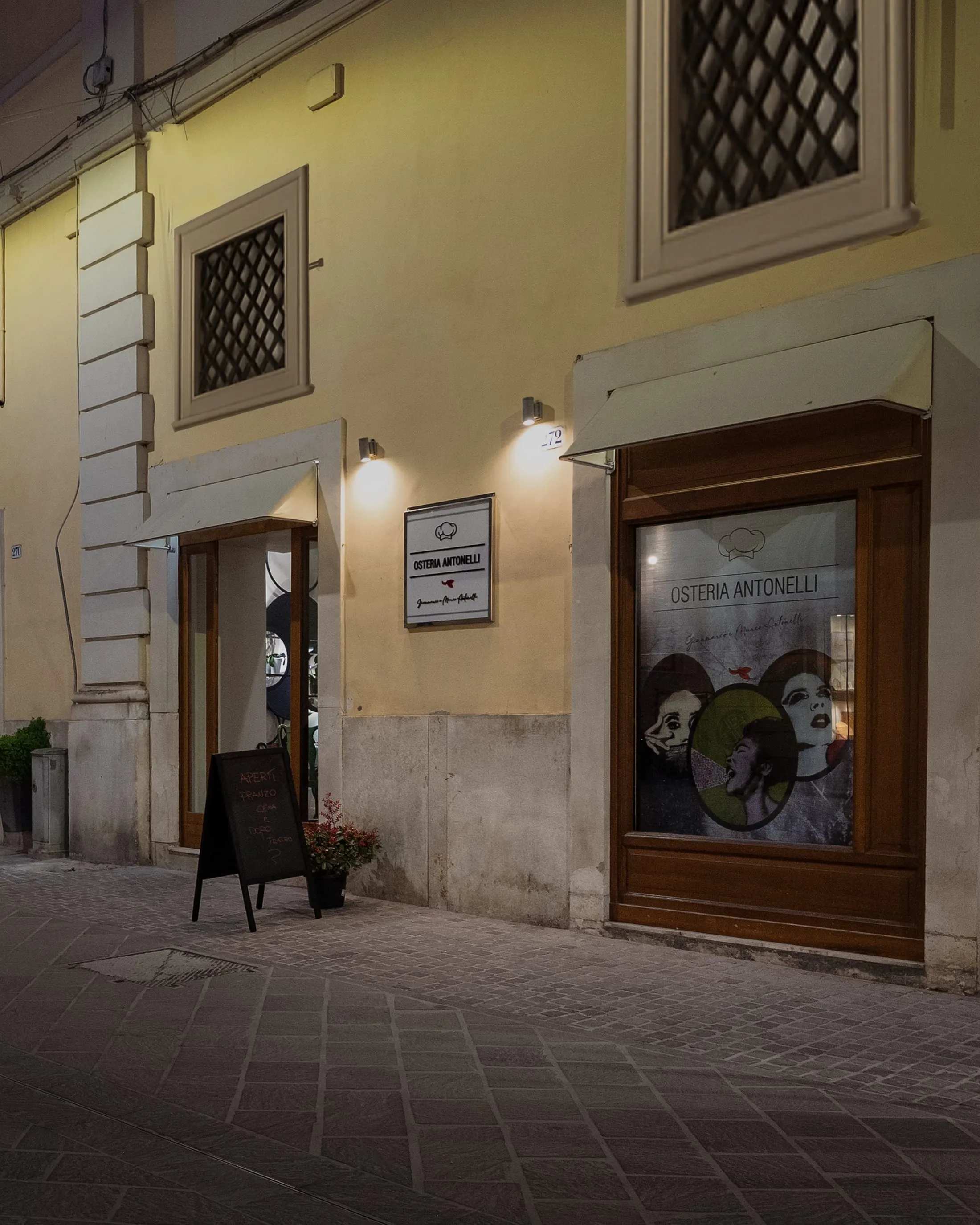Facciata dell'Osteria Antonelli su Via Garibaldi